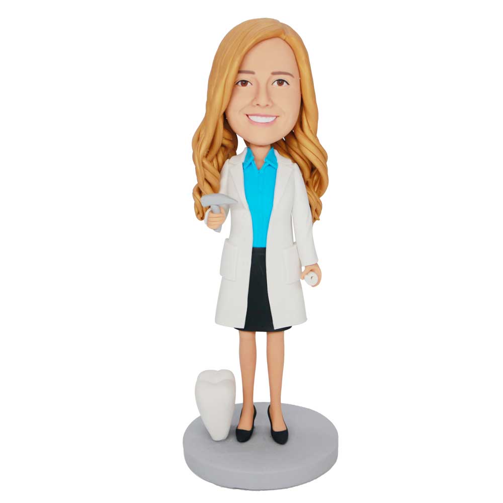 Custom-Female-Dentist-Bobbleheads-With-Tooth